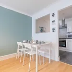 Cosy Family Let - Sleeps 4