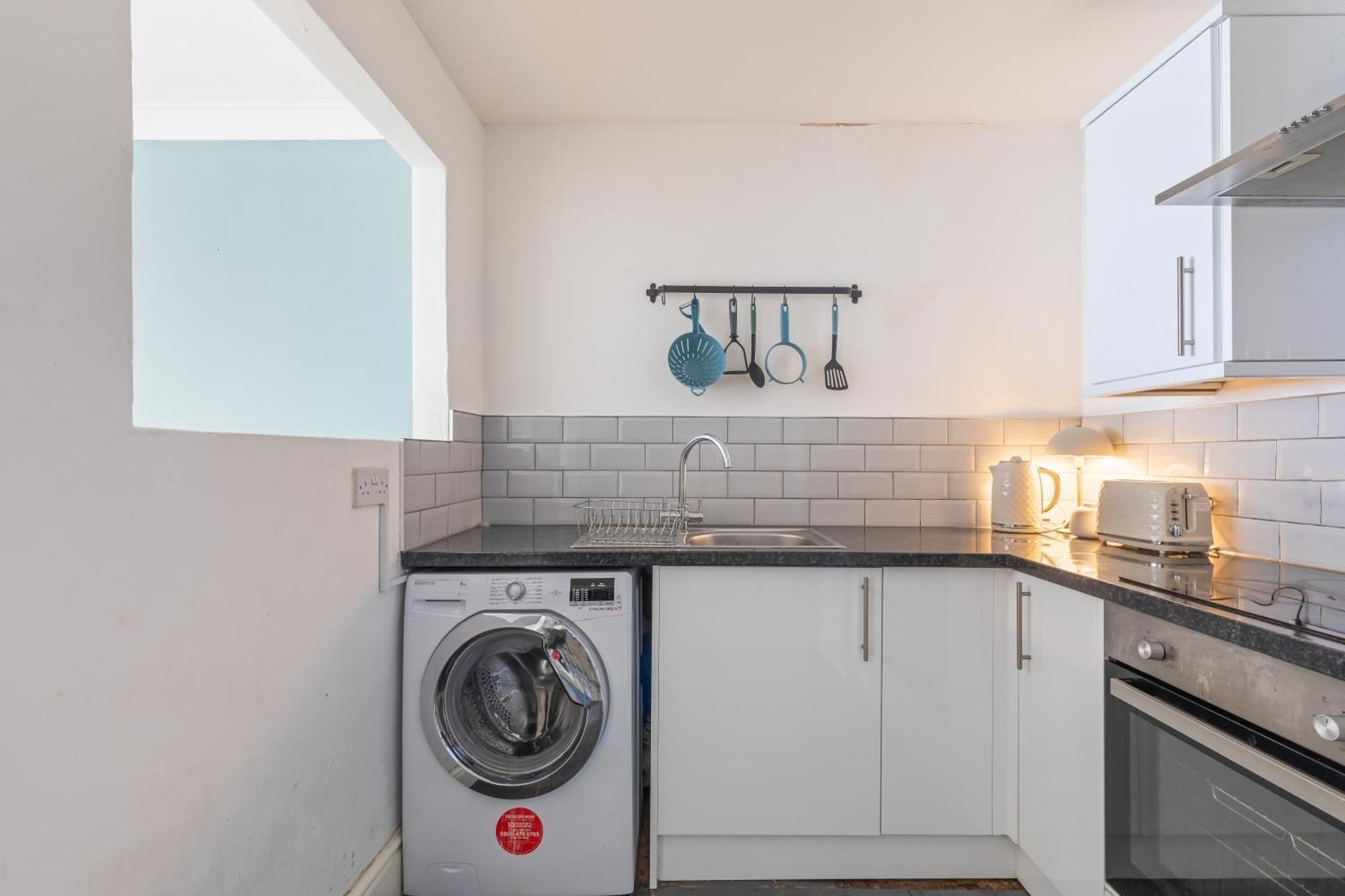 Cosy Family Let - Sleeps 4 * Birmingham