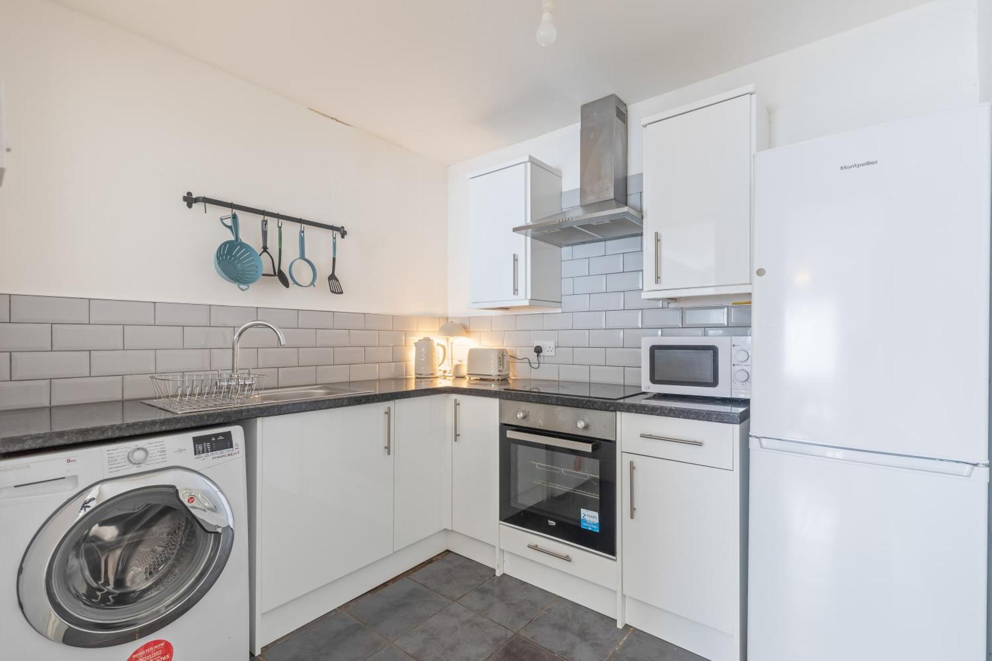 Cosy Family Let - Sleeps 4 Apartment *