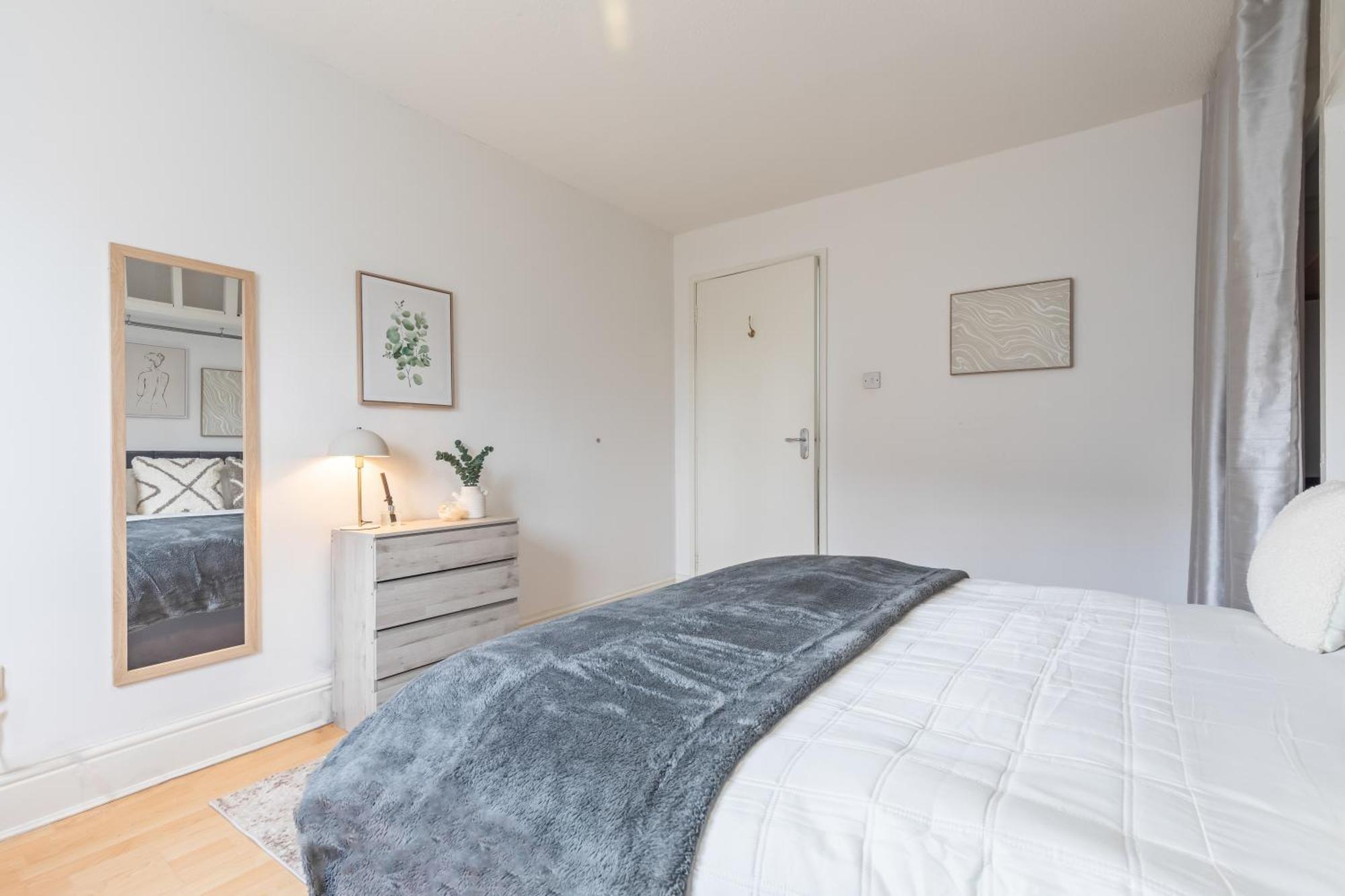 Apartment Cosy Family Let - Sleeps 4 Birmingham
